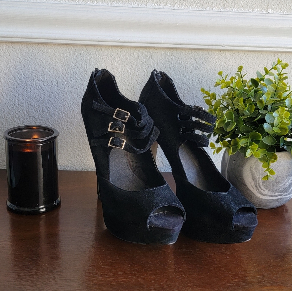 Aldo suede heels